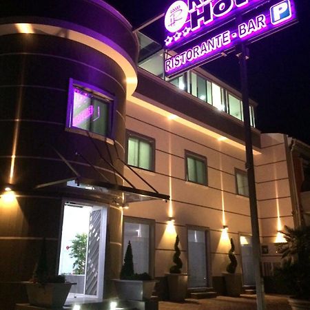 Hotel Regina Caserta Esterno foto