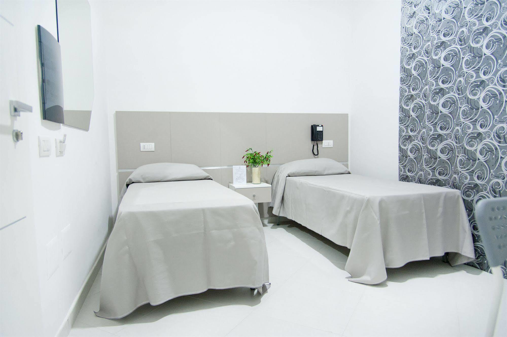 Hotel Regina Caserta Esterno foto