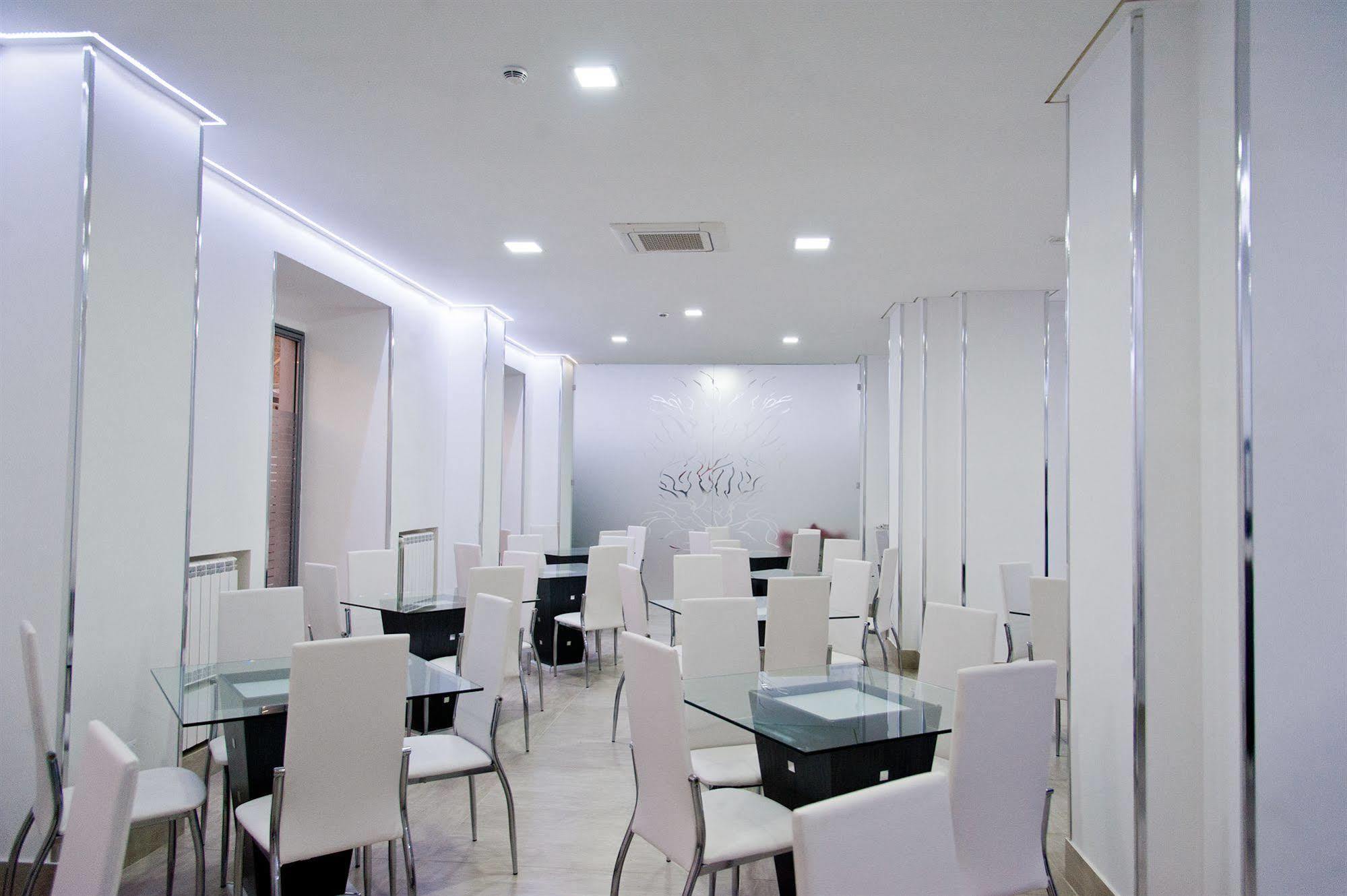 Hotel Regina Caserta Esterno foto