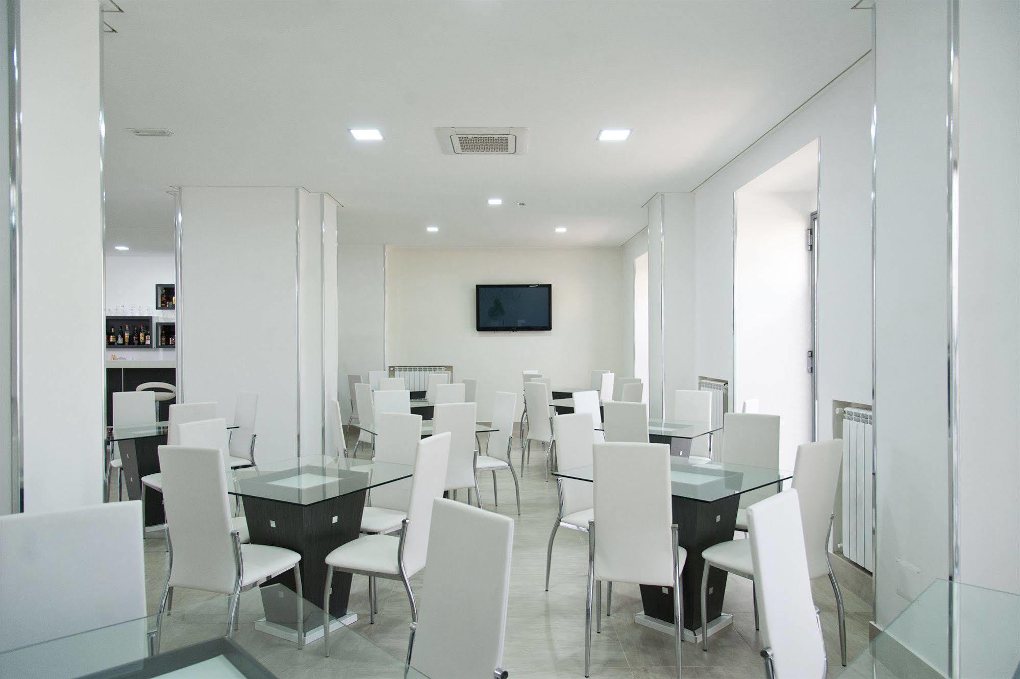 Hotel Regina Caserta Esterno foto